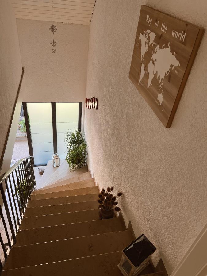 Ferienwohnung Moselflair Mit Direktem Blick Auf Die Mosel Und Weinberge Oberfell Luaran gambar