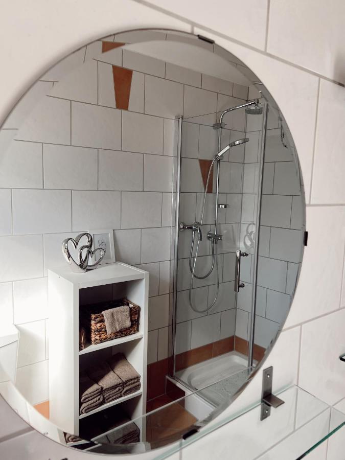 Ferienwohnung Moselflair Mit Direktem Blick Auf Die Mosel Und Weinberge Oberfell Luaran gambar